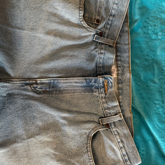 Great Pair of Men’s Blue Jeans - Picture 3 of 6